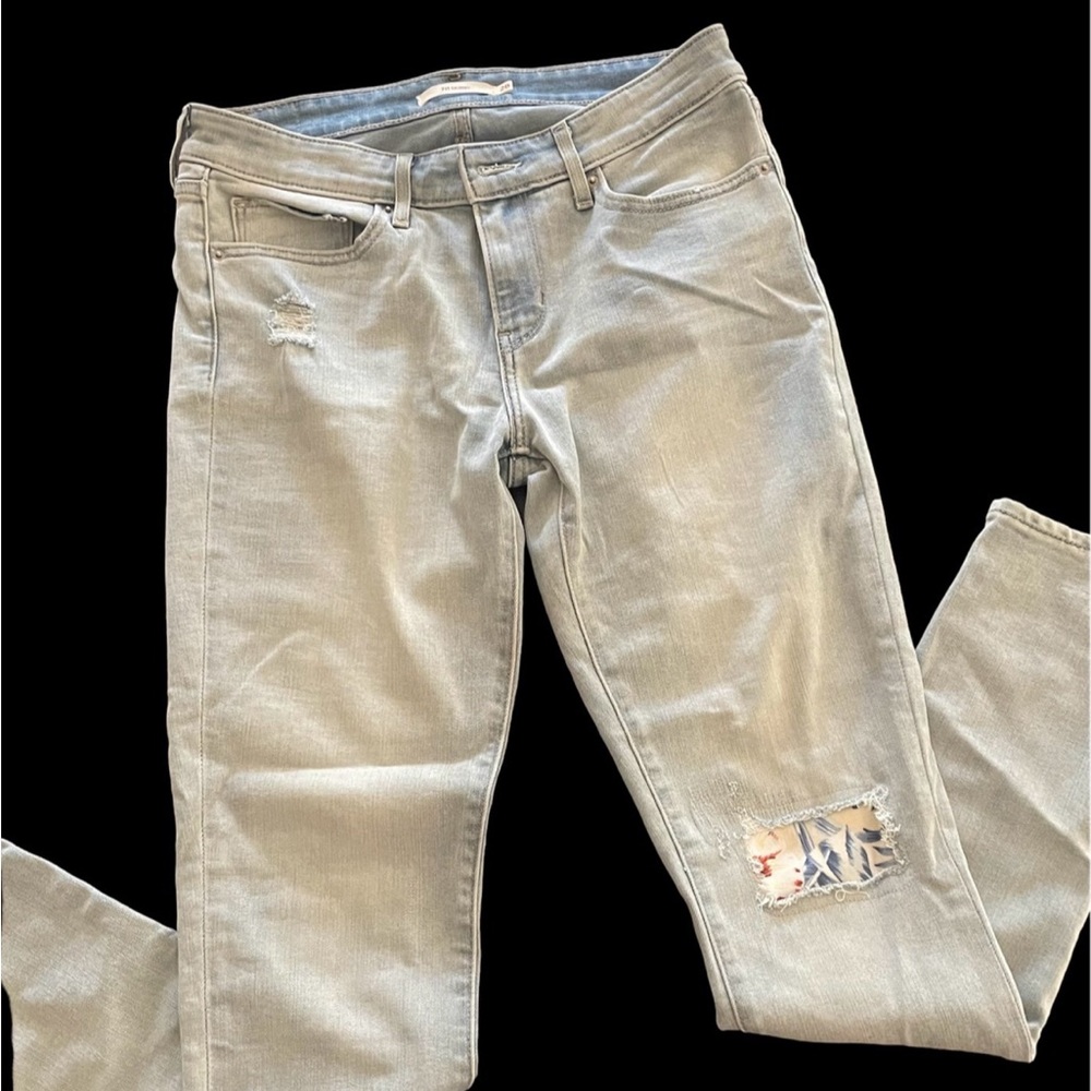 LEVIS JEANS NWOT